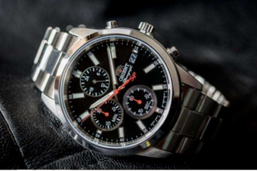 Ceas cronograf Orient FKU00002B0 cu curea metalica si piele