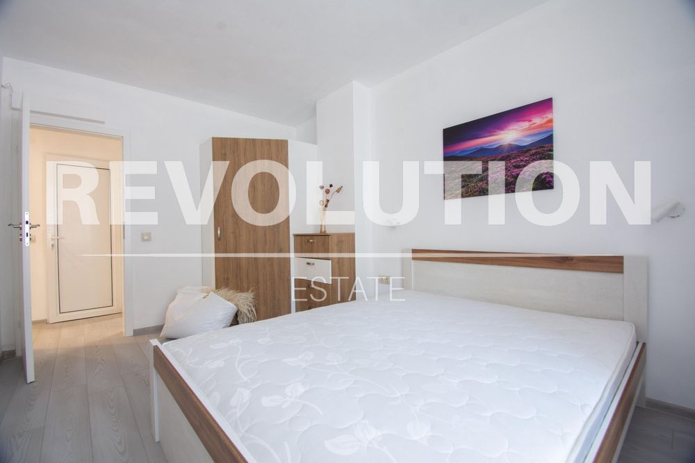 Дава се под наем Тристаен апартамент в София, Витоша - 94 кв.м за 715 € - Снимка #3