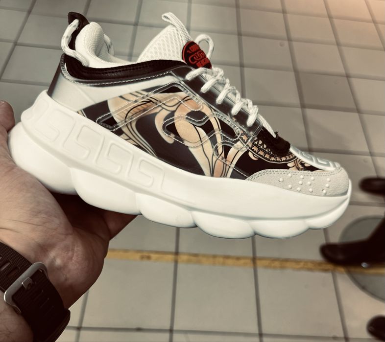 Adidasi Chain Reaction calitate superioara!