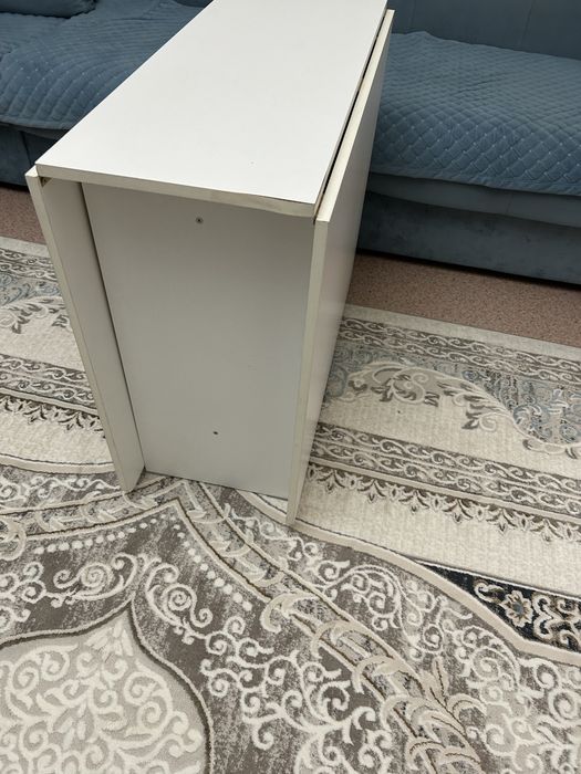 Стол-книжка белого цвета