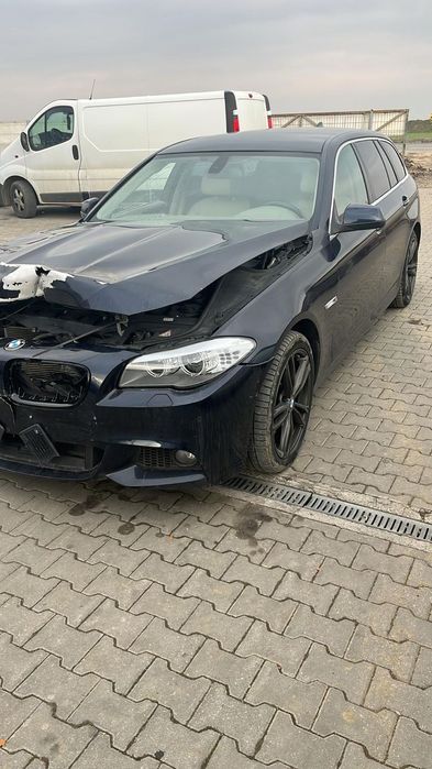 Dezmembram BMW seria 5 3.0 diesel F11 530D din 2012