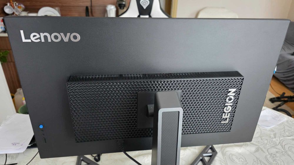 Lenovo Legion Y32p-30 – 32" 4K 144Hz HDR