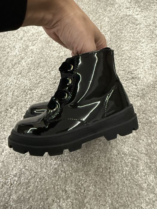 Обувки за момиче 24 номер