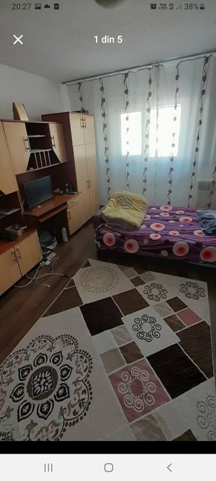 Închiriez garsoniera