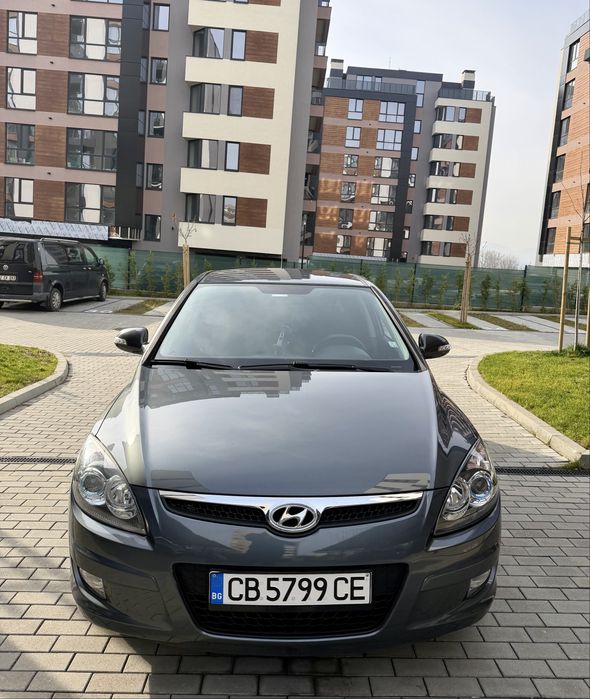 Hyundai i30 1.6 бензин