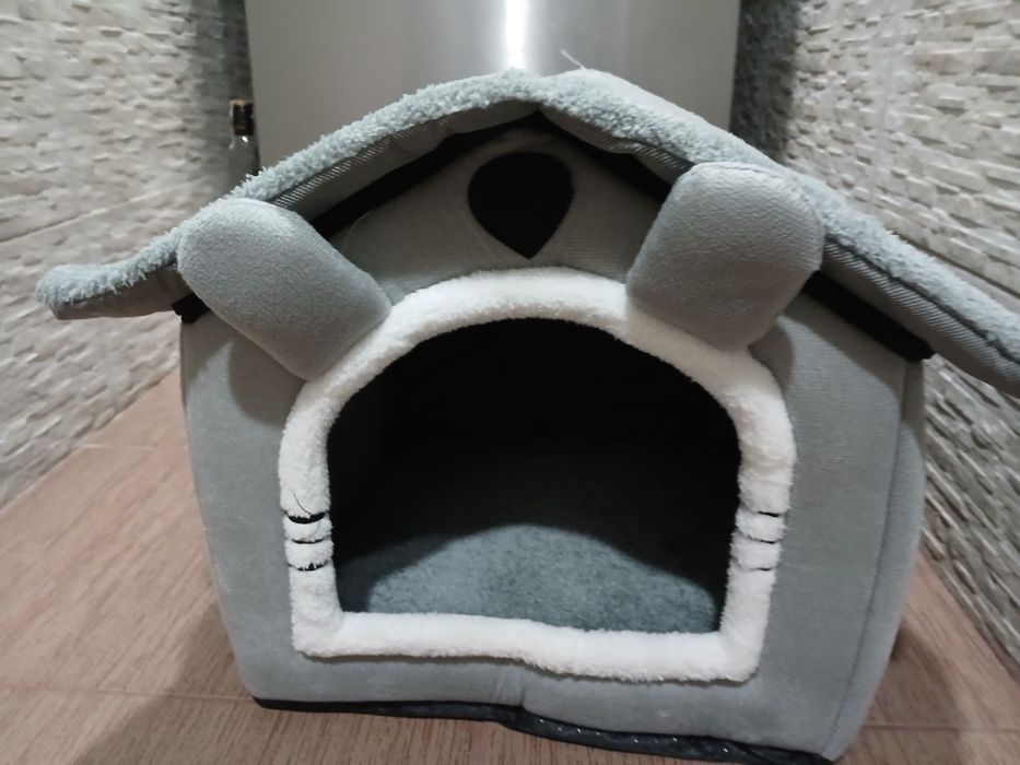 Къщичка за котки и дребни породи кучета