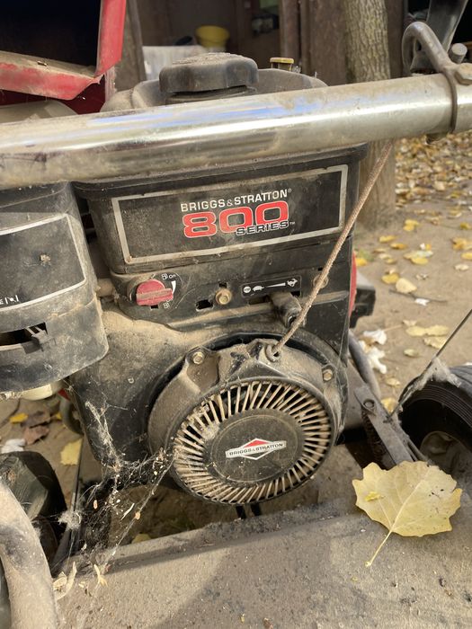 Aspirator de frunze profesional Toro cu sac de colectare