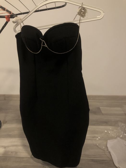 Rochie neagra tip bondage