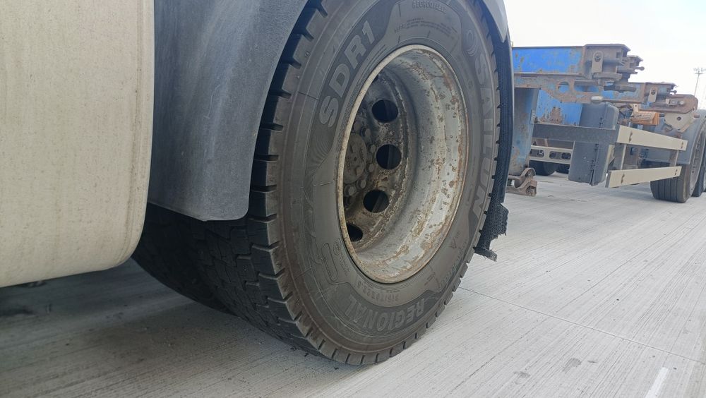 2*Daf euro 6 automat 460