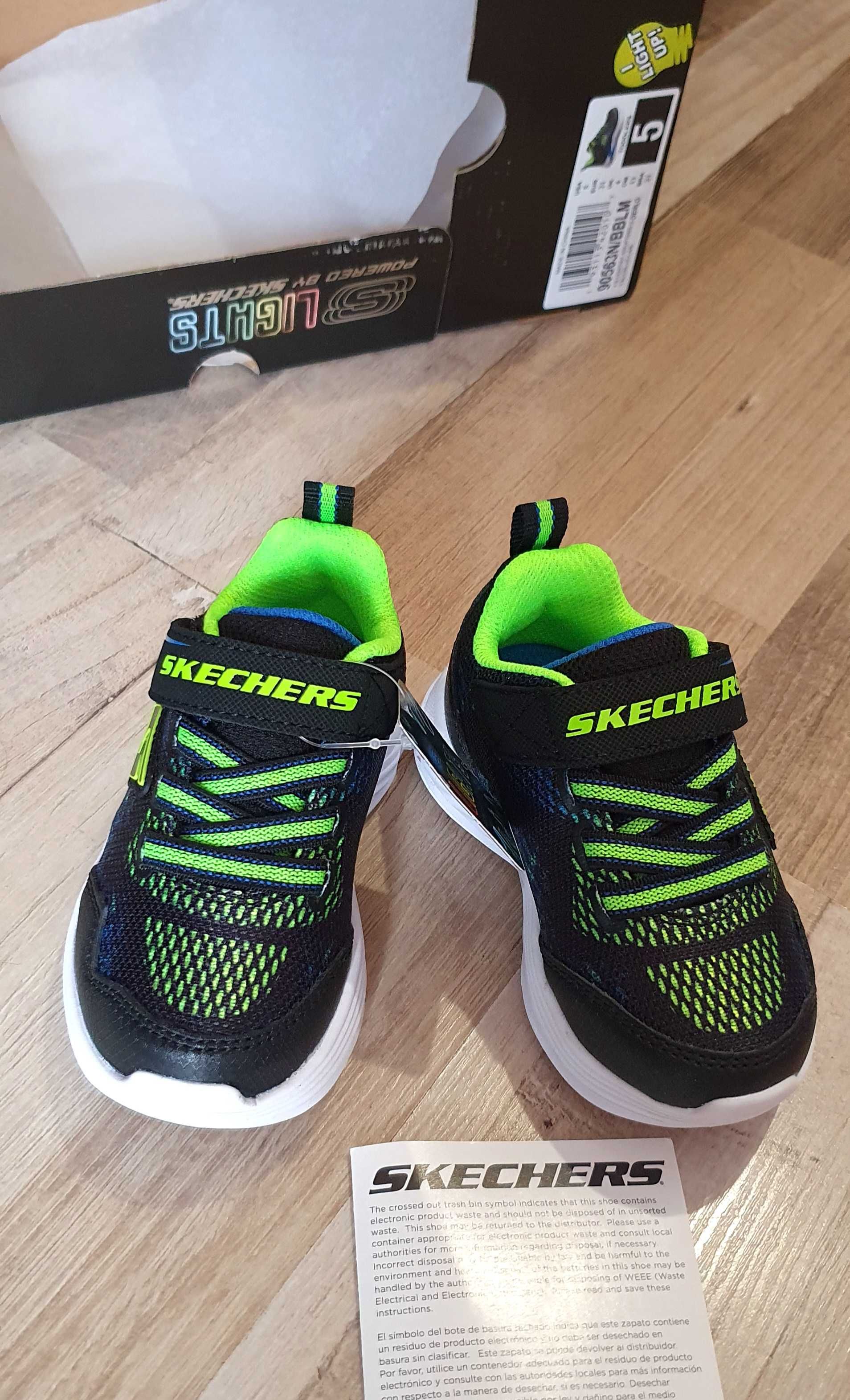 Детски обувки Skechers, 
Сникърси Derlo, светещи