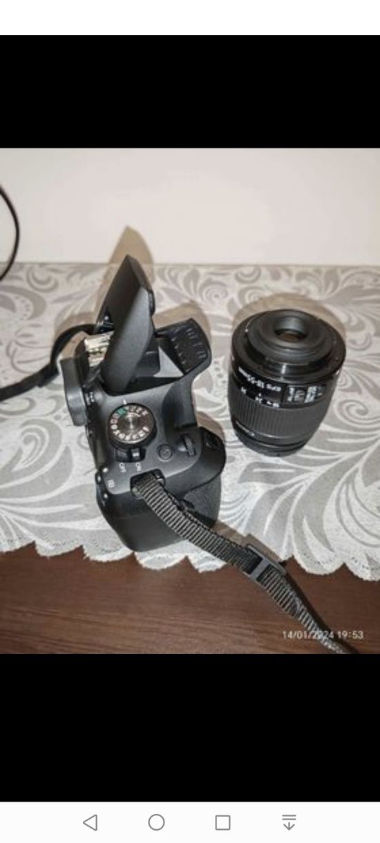 Canon . EOS 2000D