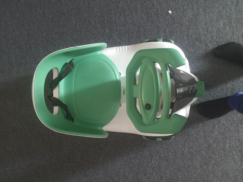 bolalar moshinasi sotiladi