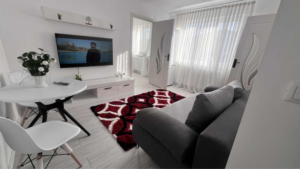Apartament 3 camere, et 2, complet renovat, mobilat, utilat