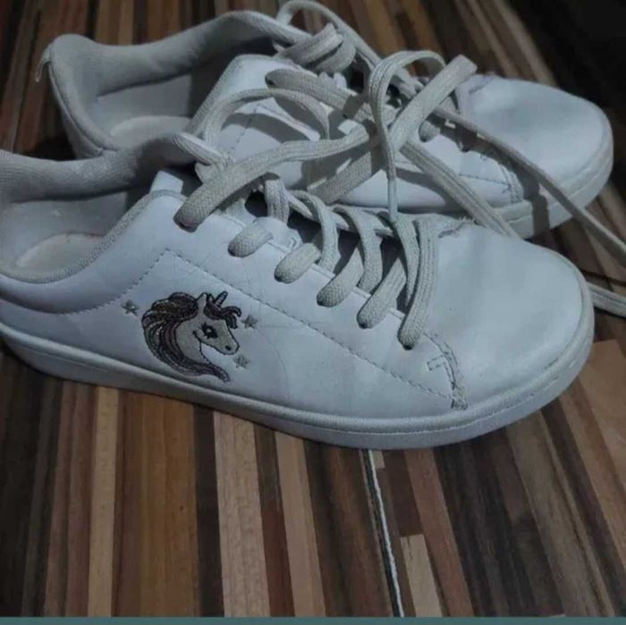 Pantofi sport H&M in stare buna 35