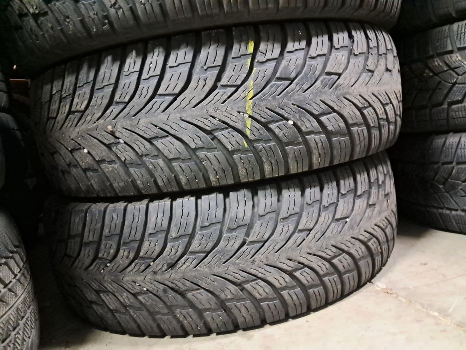 Anvelope second iarna 225 75 R16C Nokian 2022