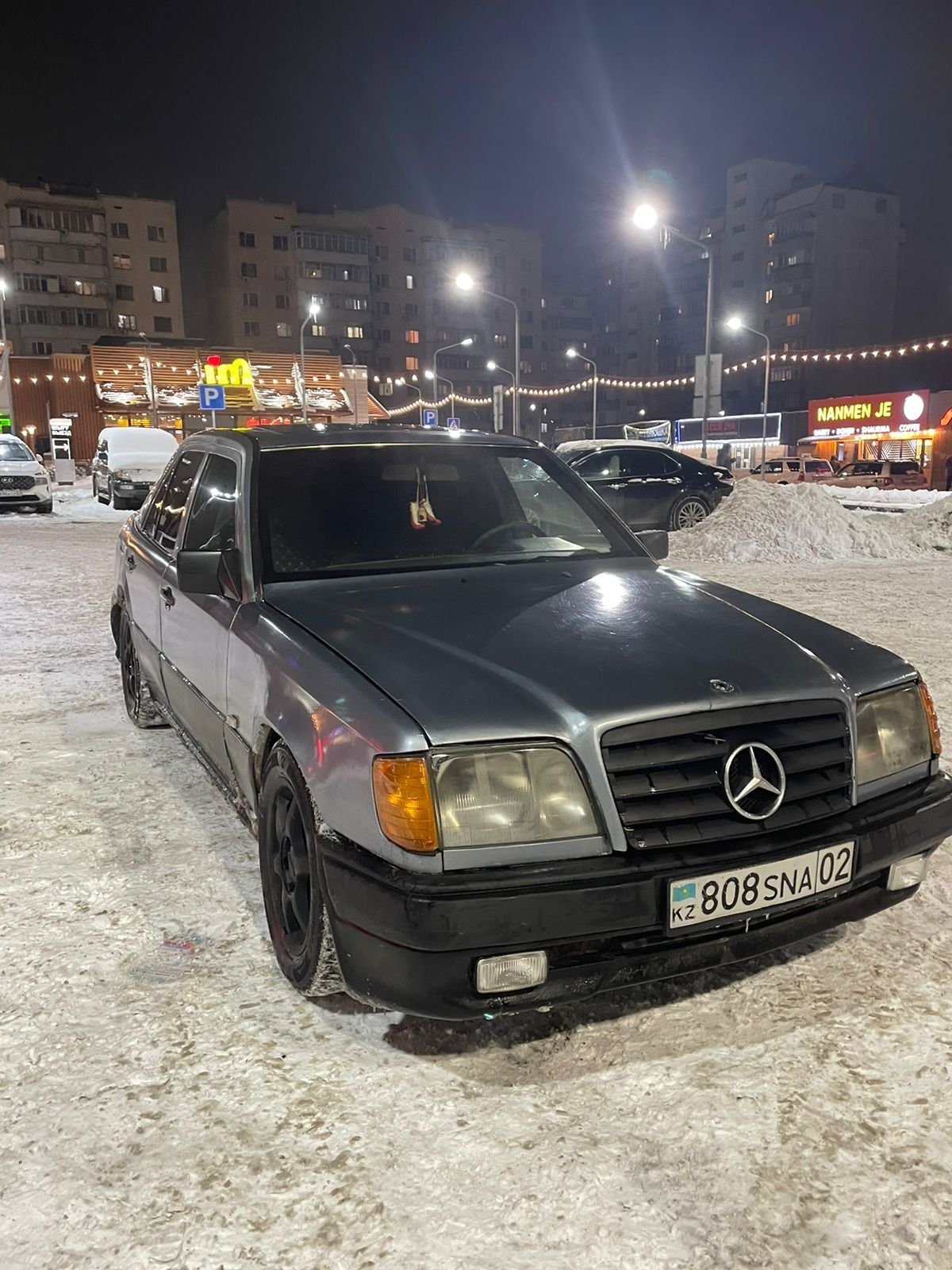 Mercedes-Benz e300 w124