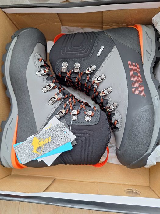 Нови всесезонни туристически обувки Ande Makalu Tech