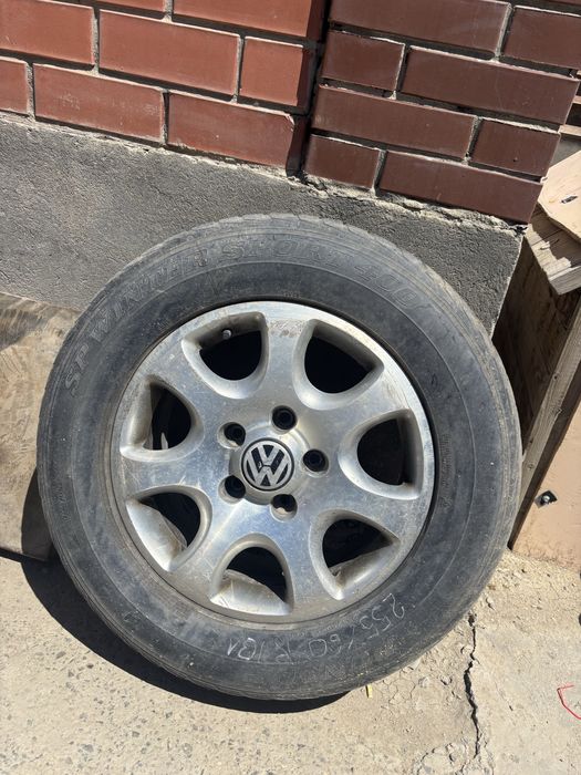 Диска с покрышкой на запаску R17 vw Touareg