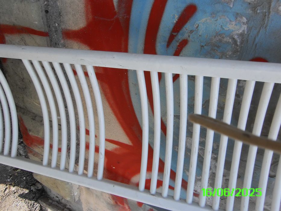 Radiator baie scarita 120/45 cm si rezervor WC pe Vas cu armaturi