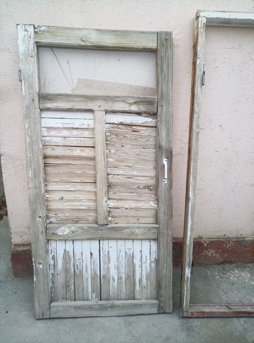 Эшик сотилади ишлаган