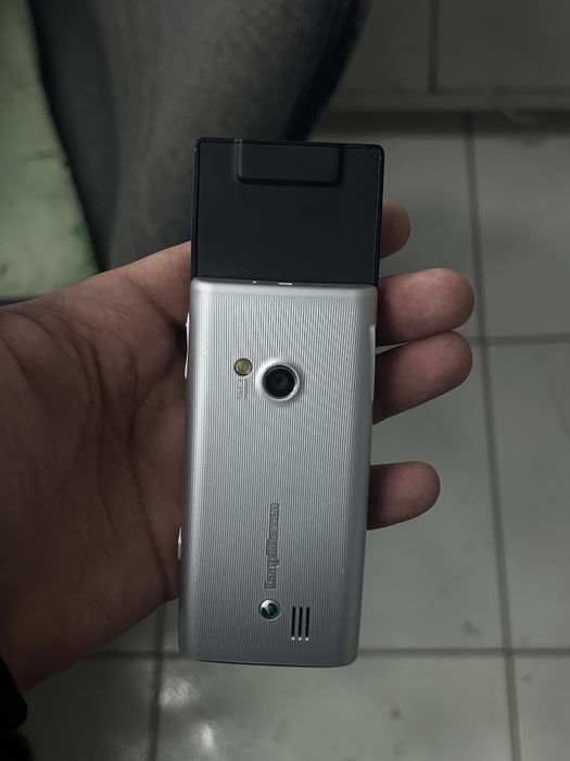 Sony Ericsson j20i