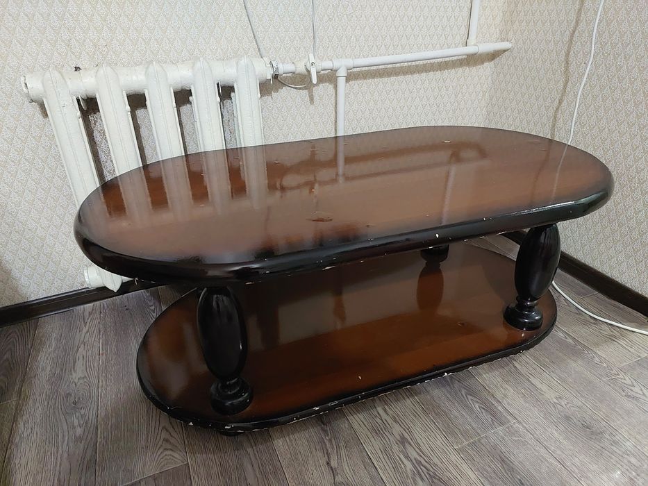 Журнальный столик