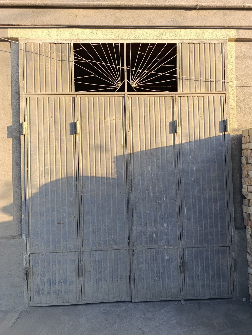 Darvoza sotiladi 2 ta bor