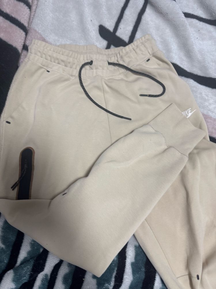 Nike tech fleece