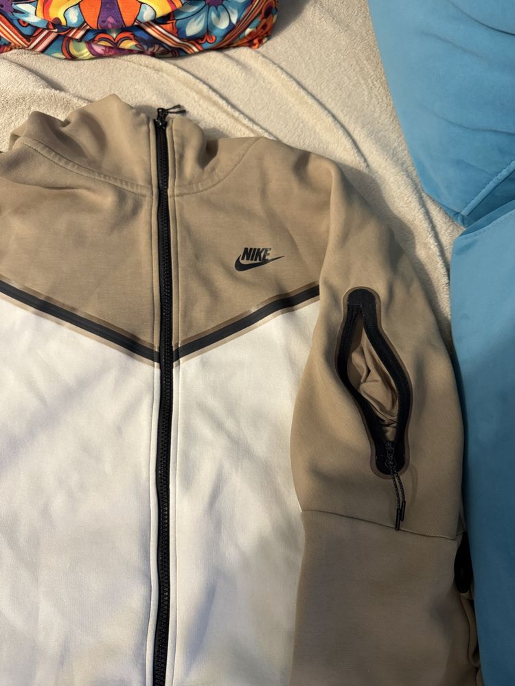 Nike tech fleece