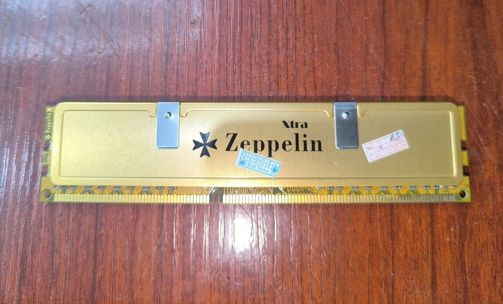 Оперативка DDR3 4Gb 1600