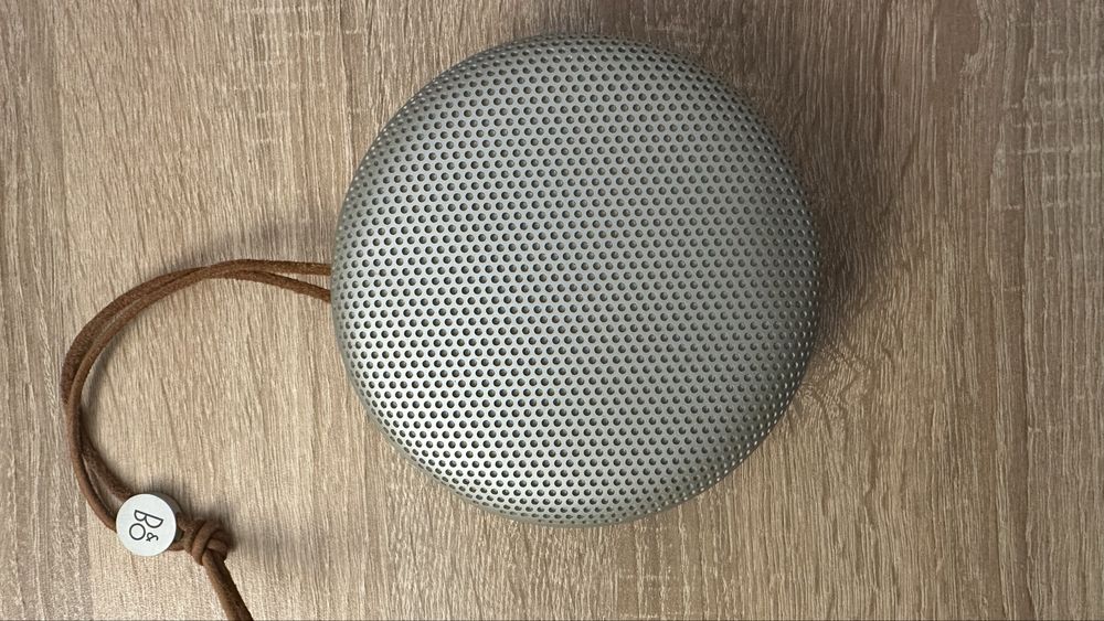 Bang & Olufsen Beosound A1 - сива