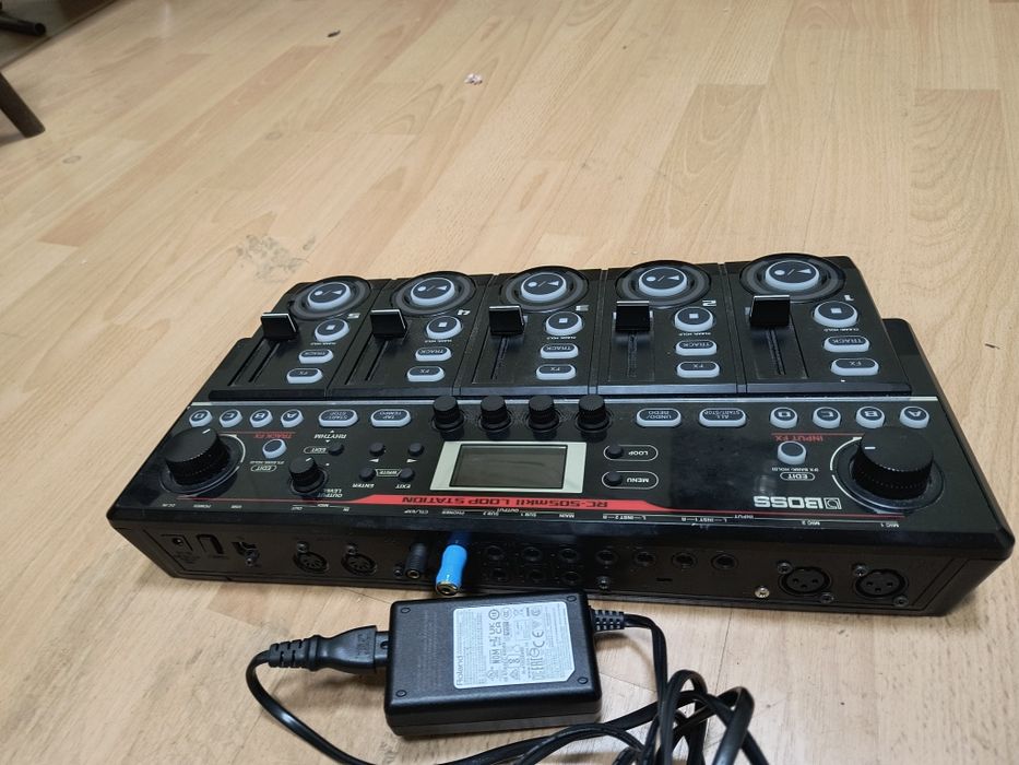 Boss RC-505 MKII looper
