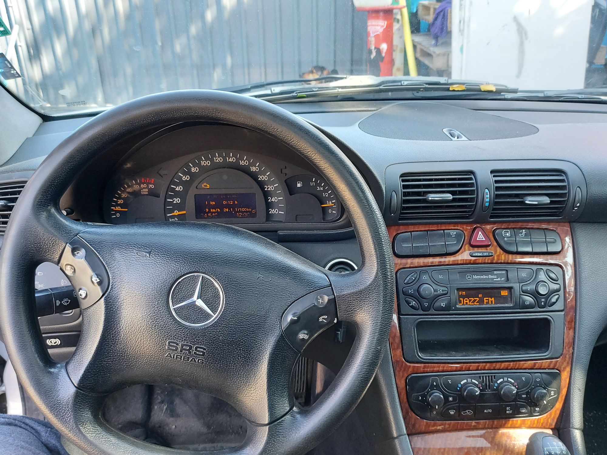 Mercedes c180 w203 на части