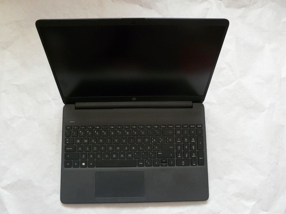 LAPTOP hp 15s-eq1002nq ecran full hd , impecabil