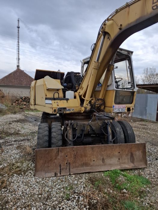 Vând excavator liebherr în stare buna