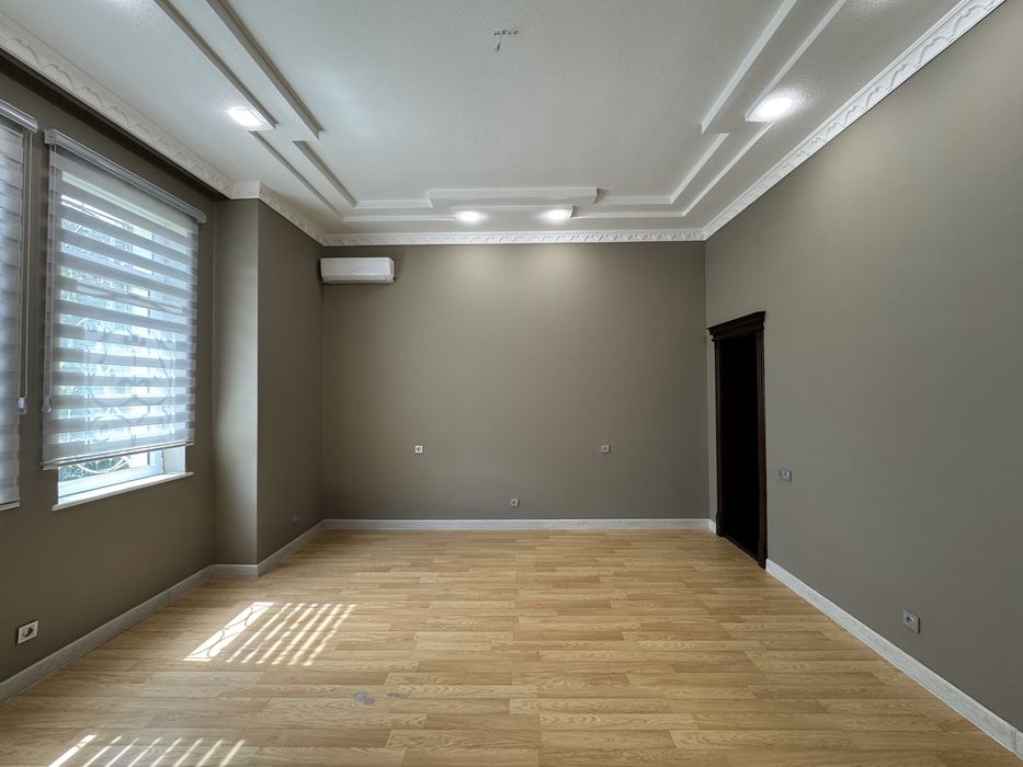 Сдается Евродом под ОФИС 3.2 сотки 9 комнат Шота Руставели Саламатина