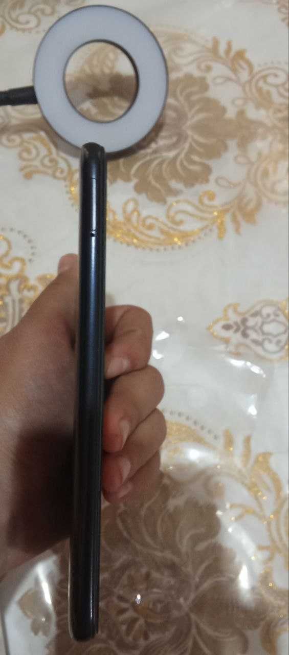 Redmi 7 ideaaalniy