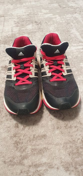 Маратонки адидас