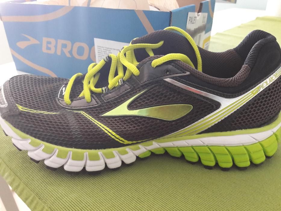 Pantofi profesionali alergare Brooks Aduro3, negri cu verde livrare gr