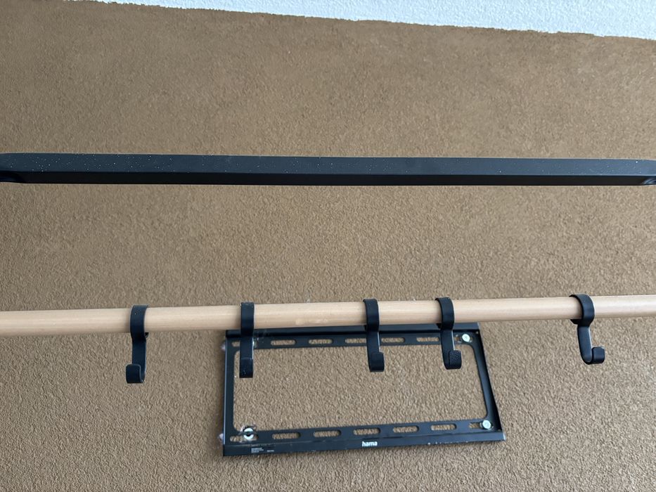 Suport umeras, haine