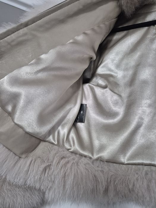 Vând blană naturală vulpe