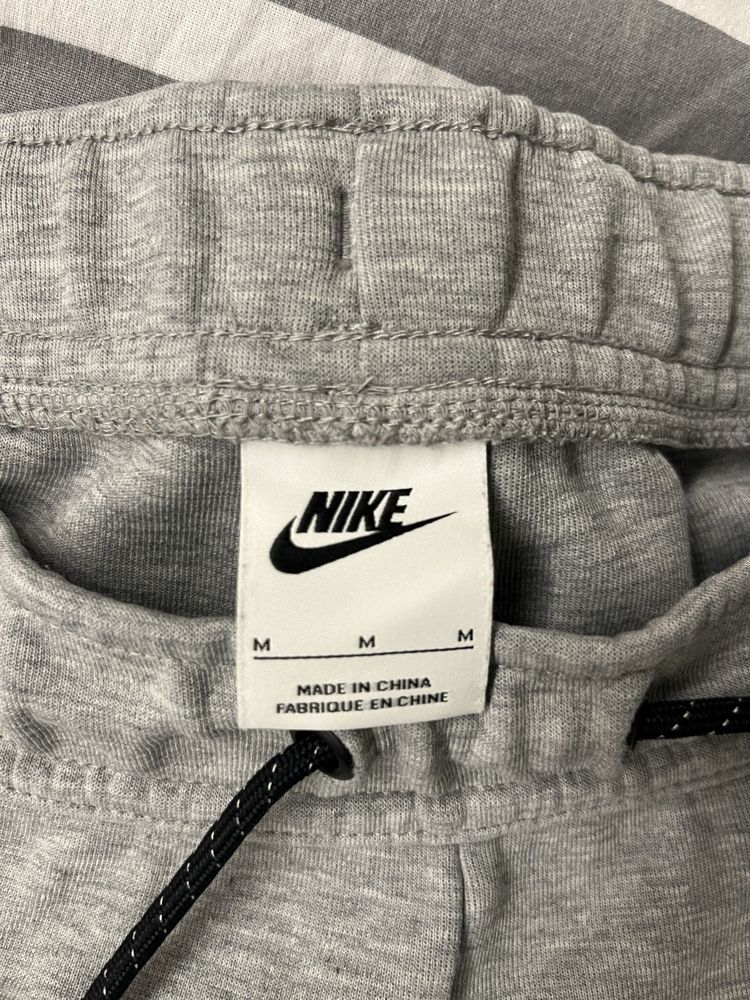 Nike tech fleece