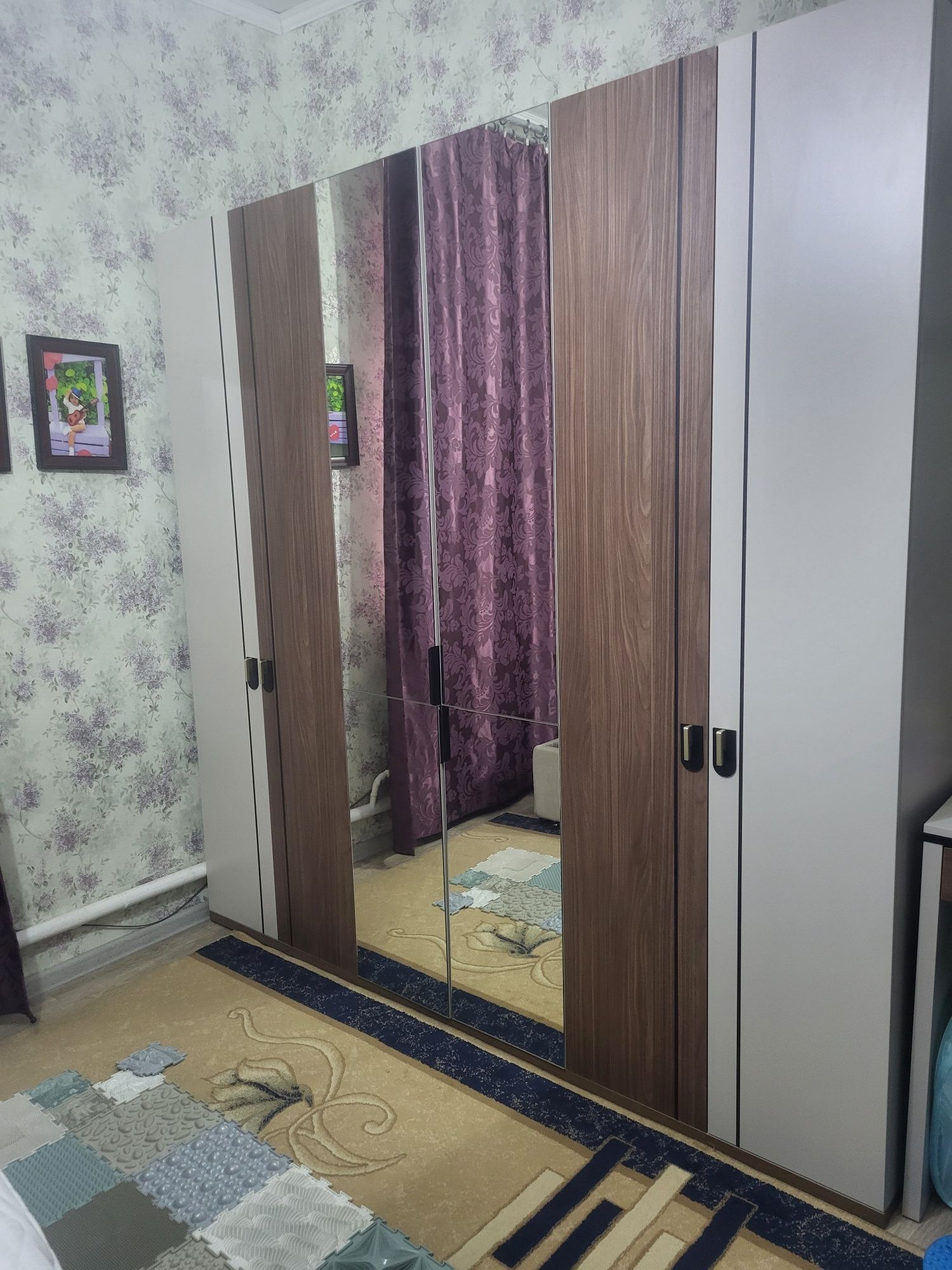 Продаётся спальный гарнитур