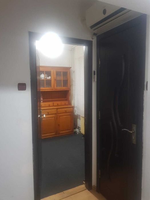 Închiriez apartament 2 camere, zona CET-NORD