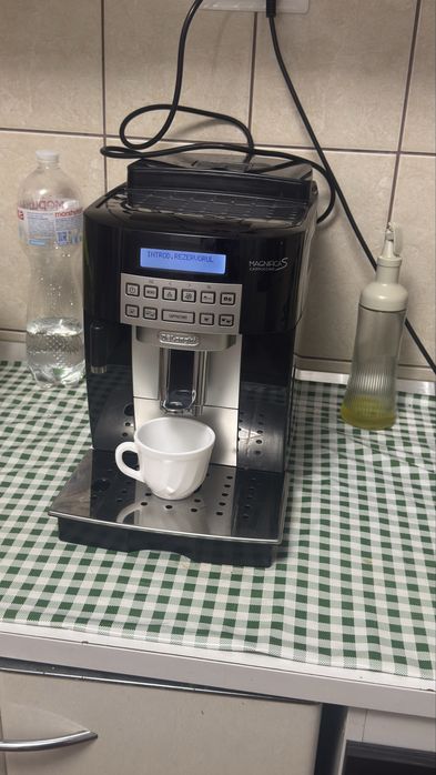 Aparat de cafea Delonghi Magnifica S