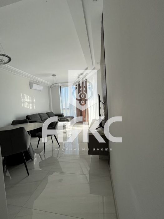 Двустаен обзаведен апартамент в кв. Кръстова вада