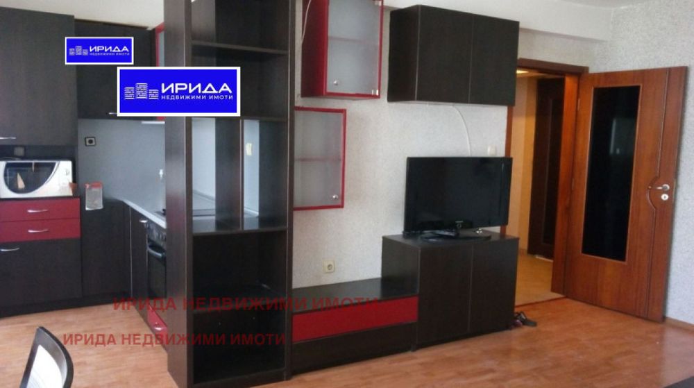 Двустаен апартамент в Зона Б-18