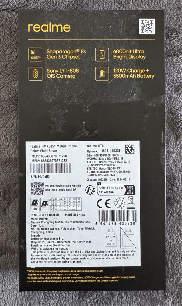 Vând Realme GT6 16 GB RAM 512 GB