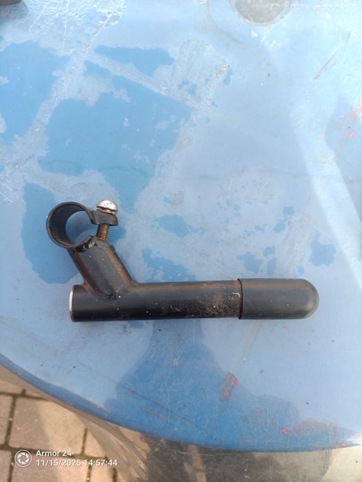 Vând zolă cu pipă pentru bicicletă