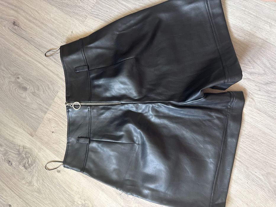 Кожени шорти в отлично състояние
